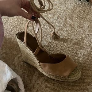 Nude summer sandals